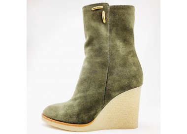 Bottines Loana-54-ca en daim Oliva de la marque Paoyama.