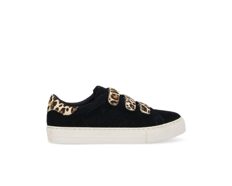 Baskets Arcade straps perfos en suède Black Leopard de la marque NO NAME.