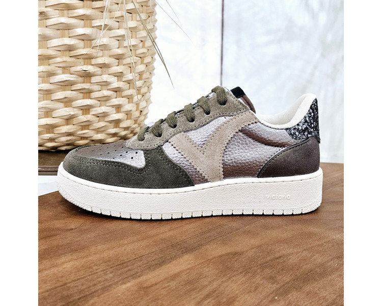 Baskets 258257 en cuir et daim Kaki de la marque Victoria.
