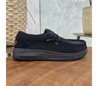 Derby Wally comf en suède noir de la marque Hey Dude.