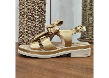 Sandales Dany en cuir Or de la marque MKD.