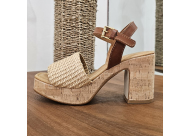 Sandales à talons 4419 en cuir et raffia naturel de la marque Sandro Rossi.